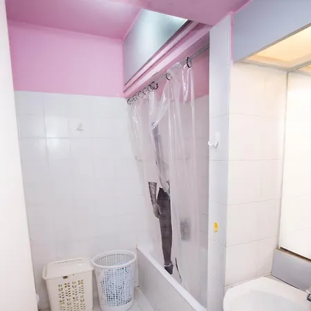 Private In A Shared Flat At Location * Limassol