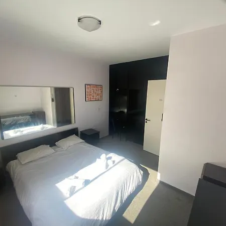 Private In A Shared Flat At Location *